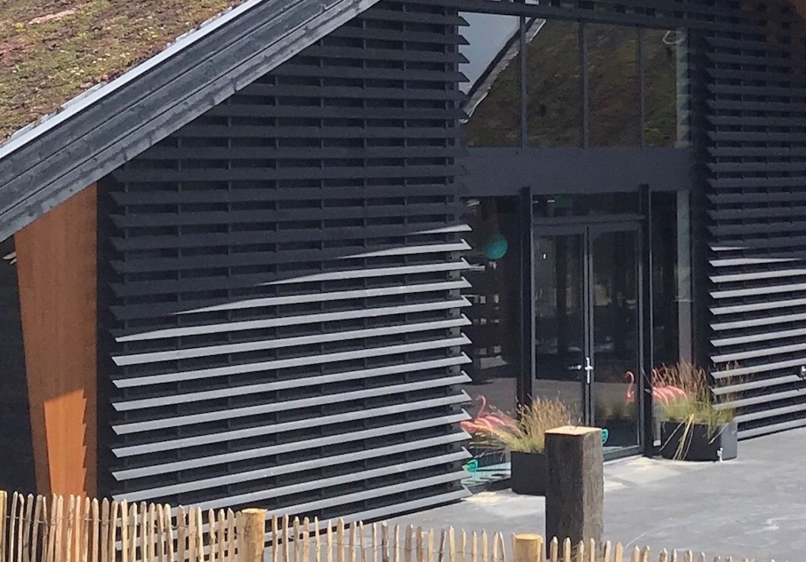 DumoWood - board r3 (lamellen) & channelsiding DumoWood - board r3 (lamellen) & channelsiding